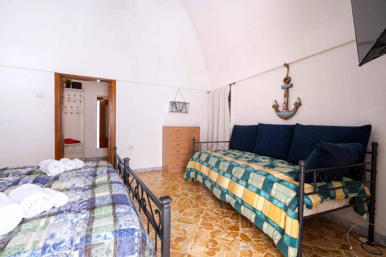 Vico II Terrace Apartment A Step From Piazza Roma 马丁纳弗兰卡 外观 照片