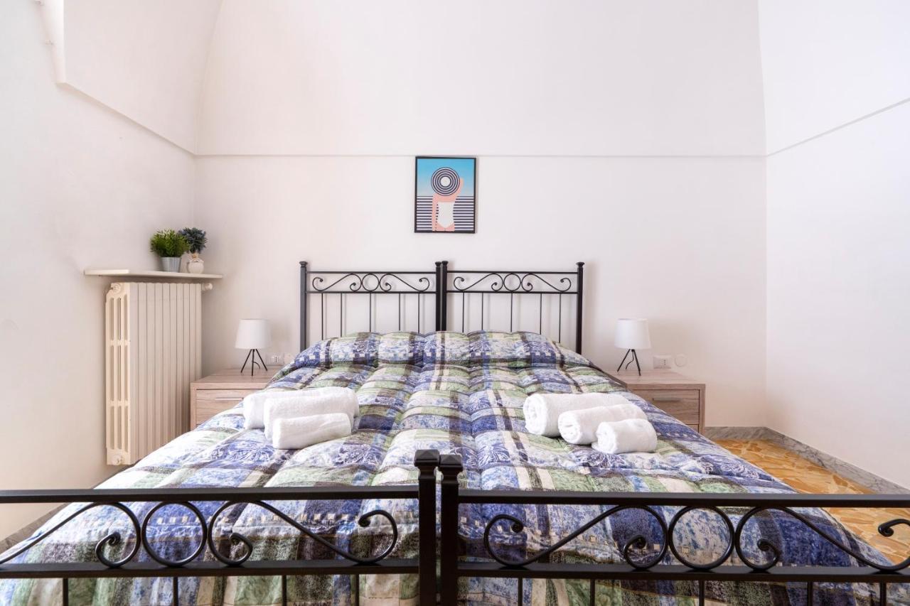 Vico II Terrace Apartment A Step From Piazza Roma 马丁纳弗兰卡 外观 照片