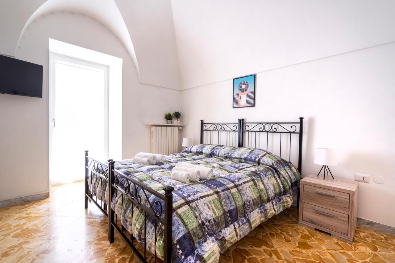 Vico II Terrace Apartment A Step From Piazza Roma 马丁纳弗兰卡 外观 照片