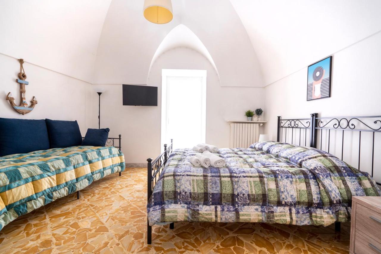 Vico II Terrace Apartment A Step From Piazza Roma 马丁纳弗兰卡 外观 照片