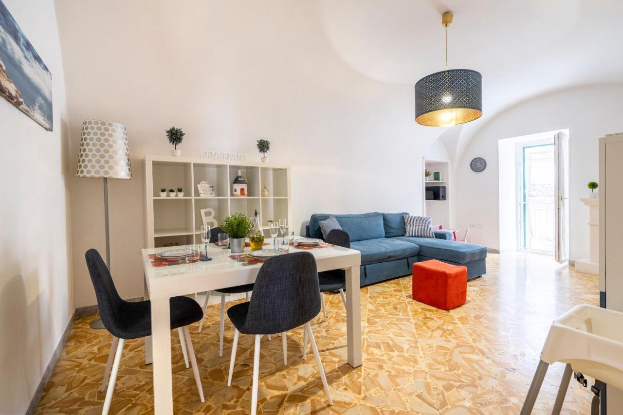 Vico II Terrace Apartment A Step From Piazza Roma 马丁纳弗兰卡 外观 照片
